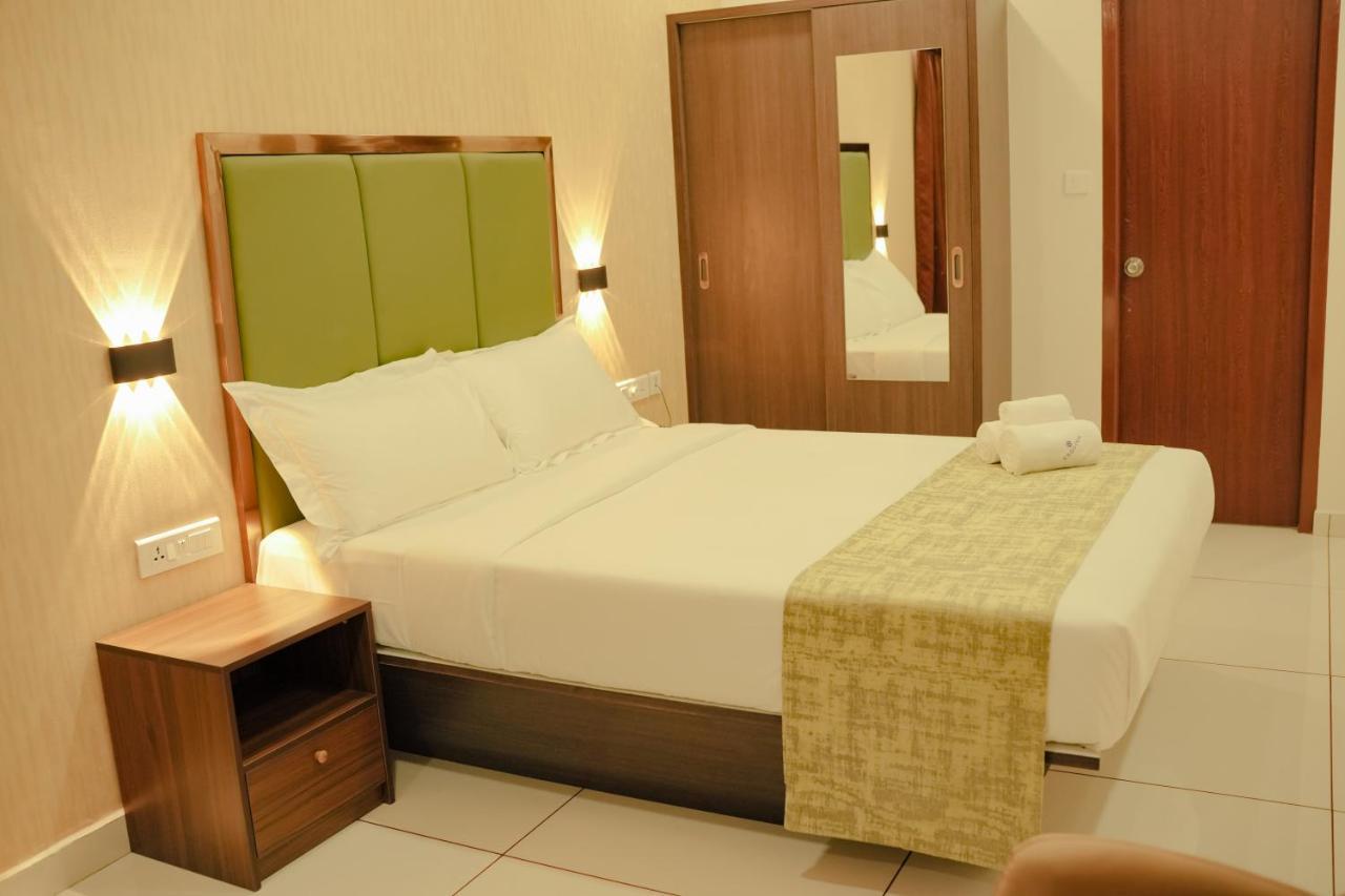 Esquina Residency Hotel Kochi Bagian luar foto