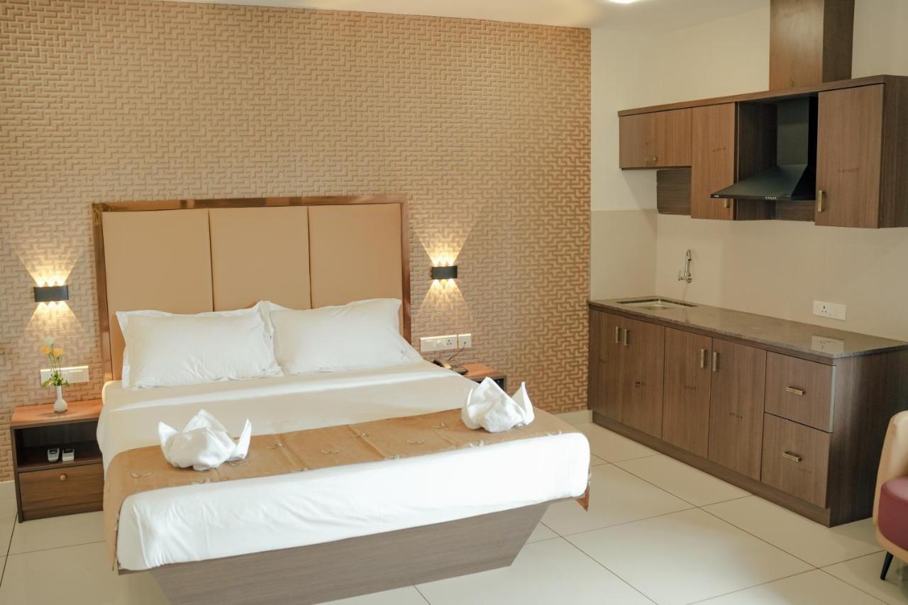 Esquina Residency Hotel Kochi Bagian luar foto