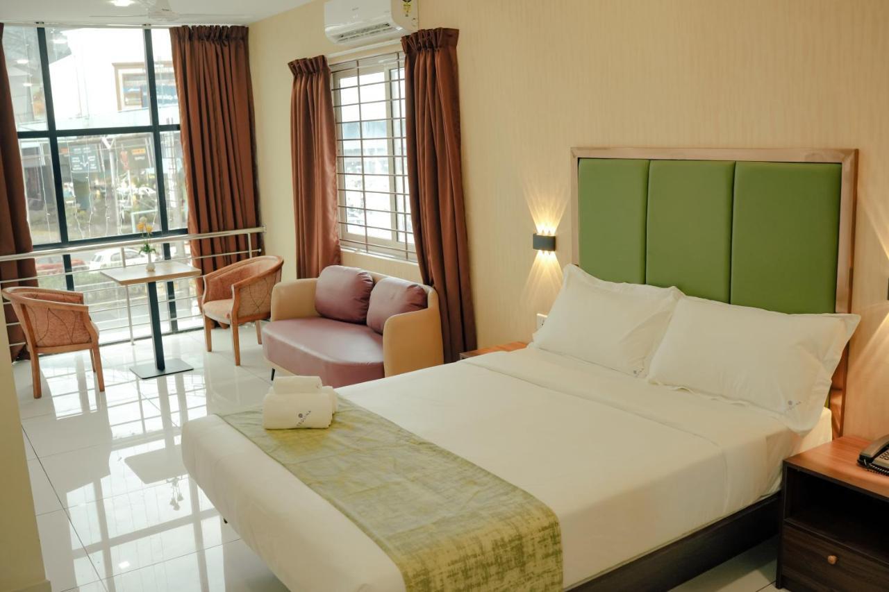 Esquina Residency Hotel Kochi Bagian luar foto