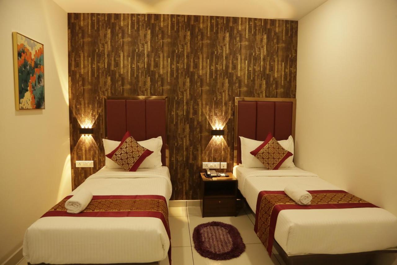 Esquina Residency Hotel Kochi Bagian luar foto